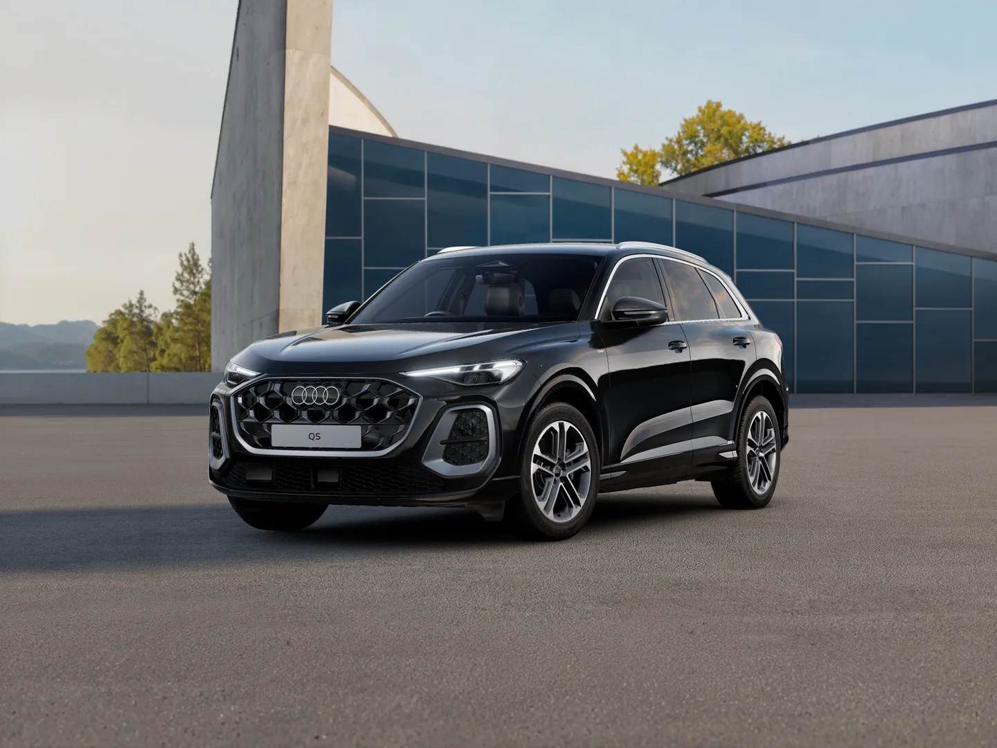 Image about Audi Q5 SUV TFSI S tronic