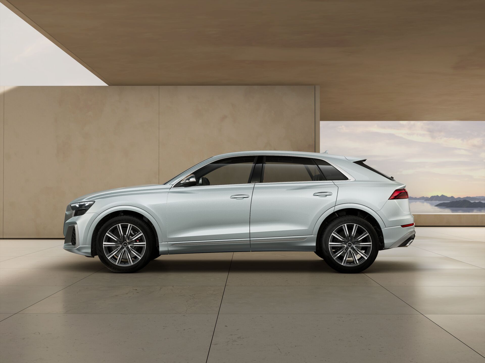 SQ8 SUV EXTERIOR-PARALLEL-SIDE