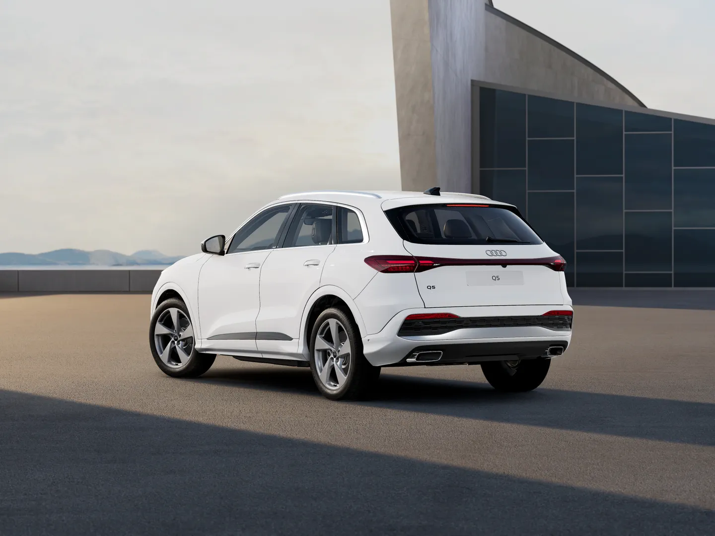 Zdjęcie Audi Q5 SUV TFSI 150 kW S tronic – Ujęcie: tył 3/4