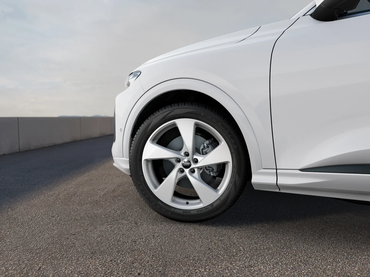 Zdjęcie Audi Q5 SUV TFSI 150 kW S tronic – Ujęcie: obręcze