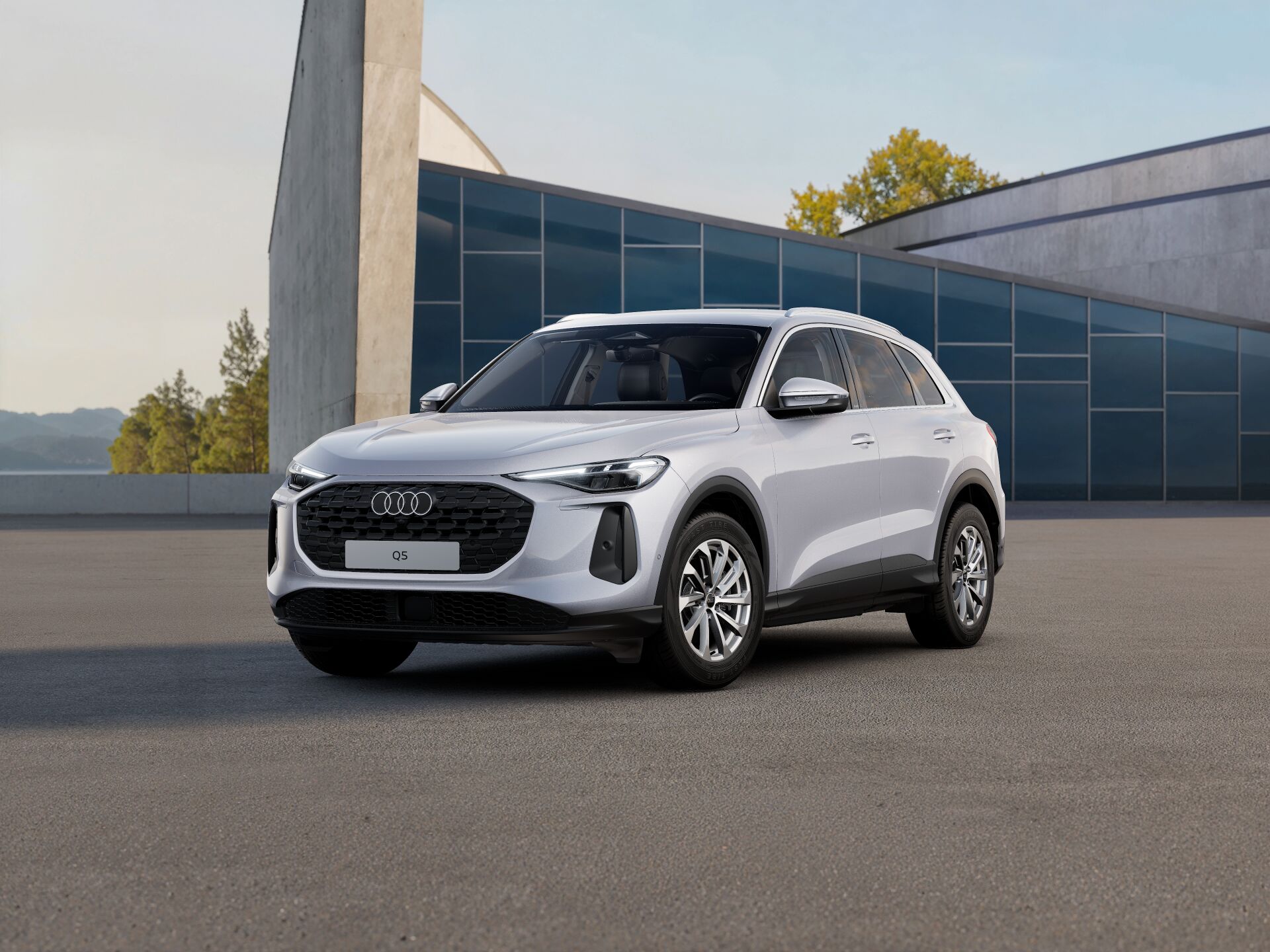 Q5 EXTERIOR-FRONT-3-4