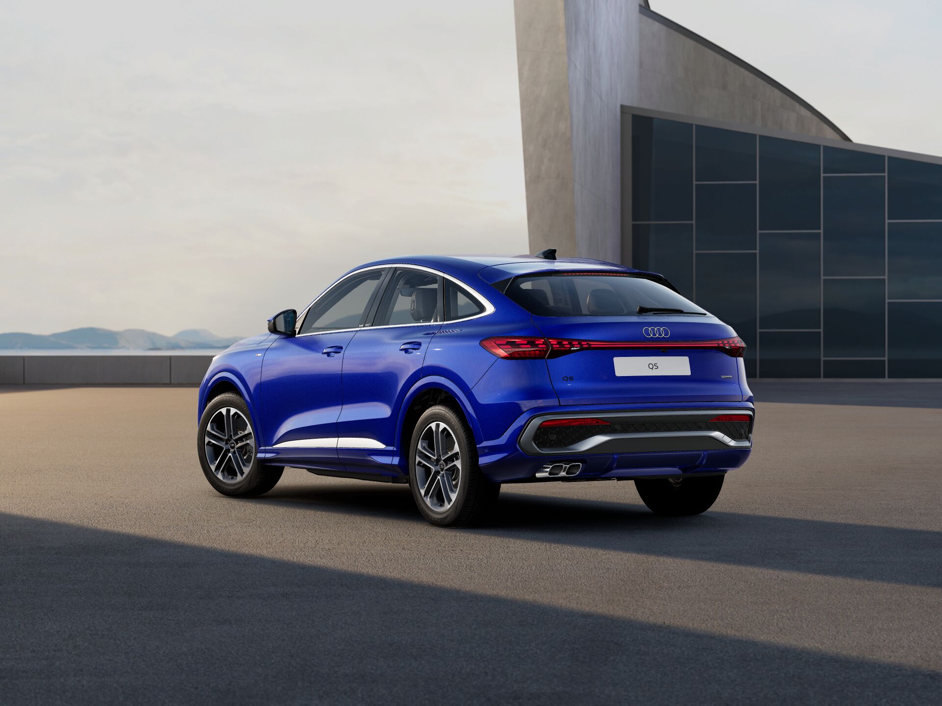 Q5 Sportback EXTERIOR-REAR-3-4