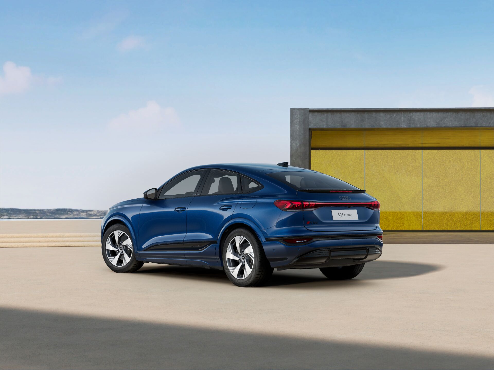 Nieuwe SQ6 Sportback e-tron EXTERIOR-REAR-3-4