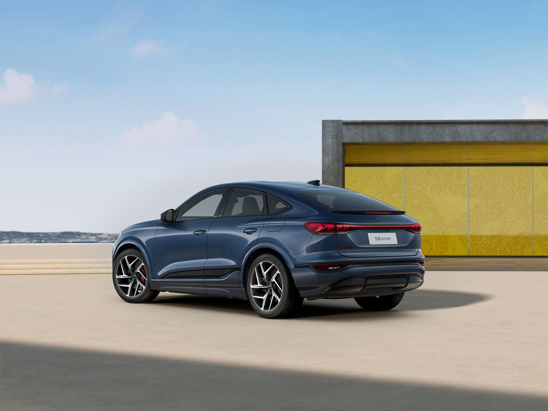 SQ6 Sportback e-tron EXTERIOR-REAR-3-4