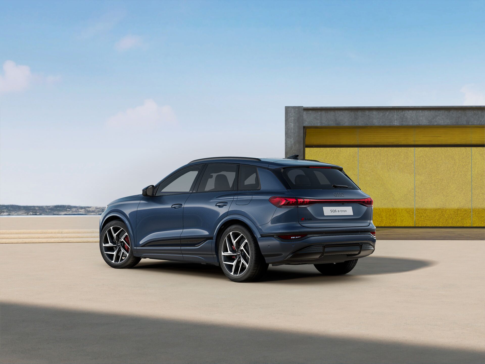 SQ6 SUV e-tron EXTERIOR-REAR-3-4