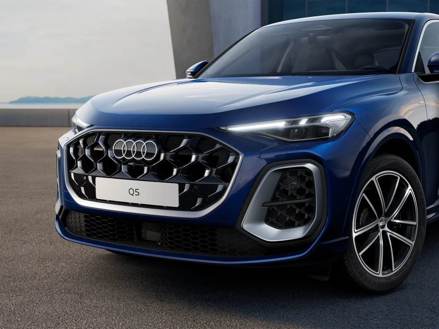 Zdjęcie Audi Q5 Sportback TDI quattro 150 kW S tronic – Ujęcie: reflektory