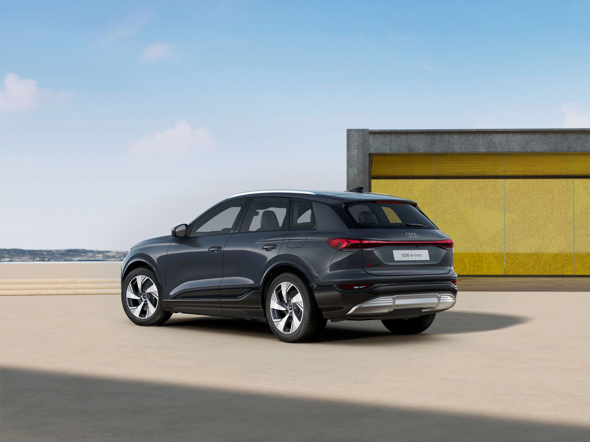 SQ6 SUV e-tron EXTERIOR-REAR-3-4
