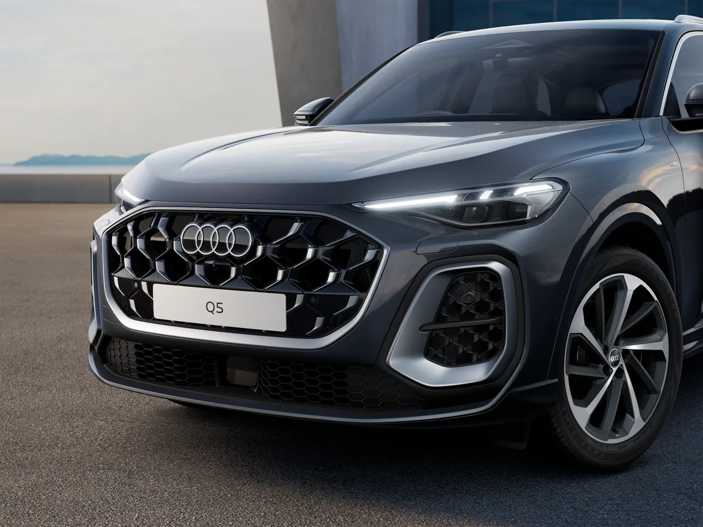 Image about Audi Q5 SUV TDI quattro 150 kW sport