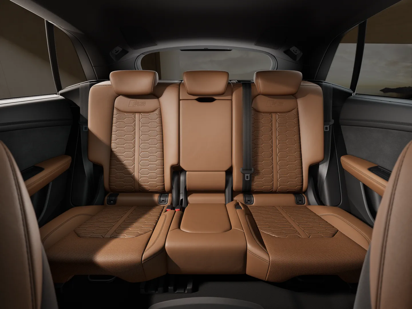 Zdjęcie&nbsp;Audi RS Q8 SUV&nbsp;RS Q8 SUV performance 471 kW tiptronic&nbsp;– Ujęcie: tylne fotele