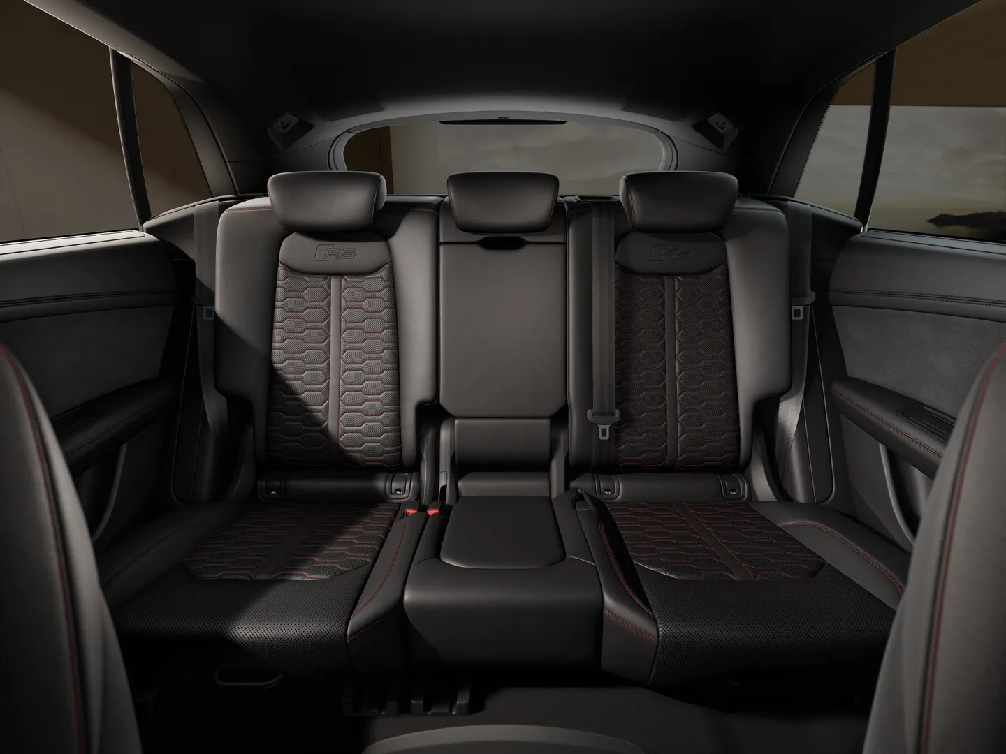 Zdjęcie Audi RS Q8 SUV RS Q8 SUV performance 471 kW tiptronic – Ujęcie: tylne fotele