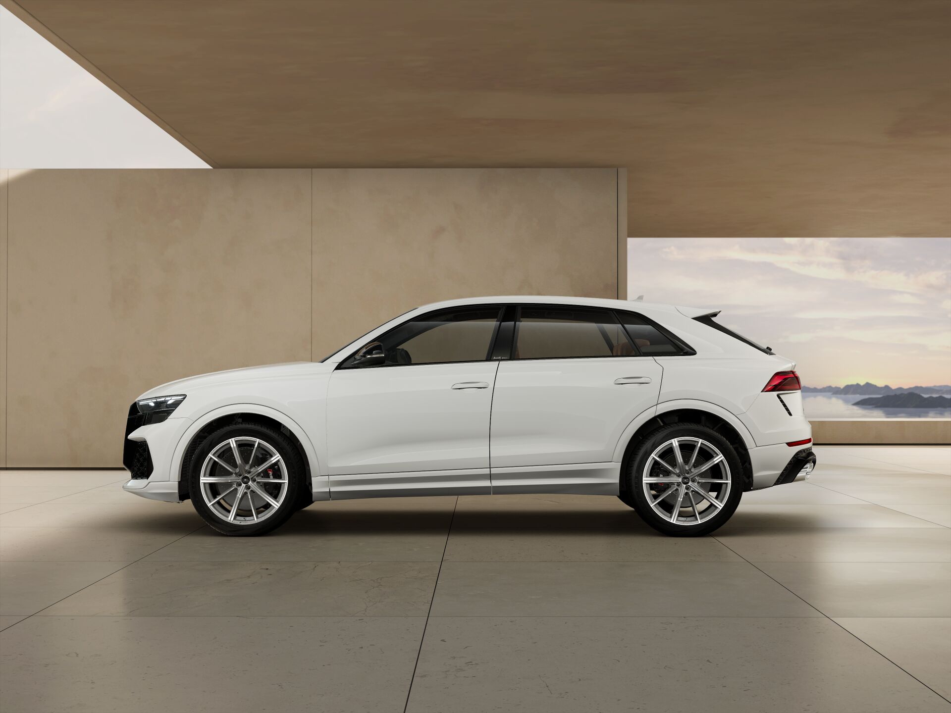 RS Q8 EXTERIOR-PARALLEL-SIDE