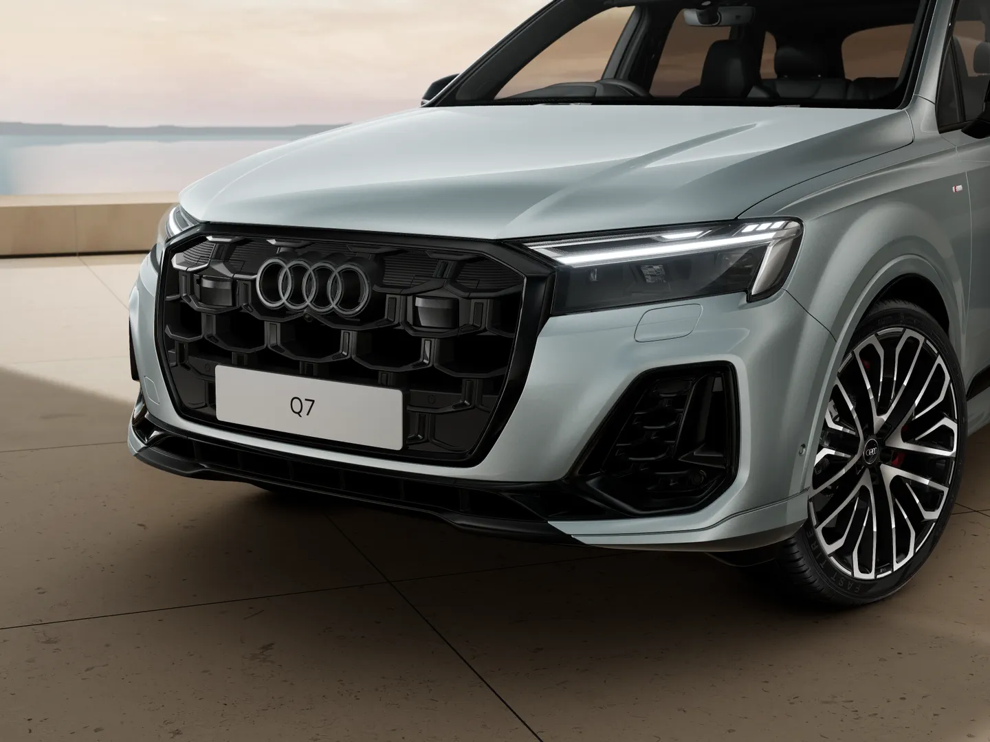 Image about Audi Q7 SUV TFSI e Competition 60 TFSI e quattro 490 PS tiptronic