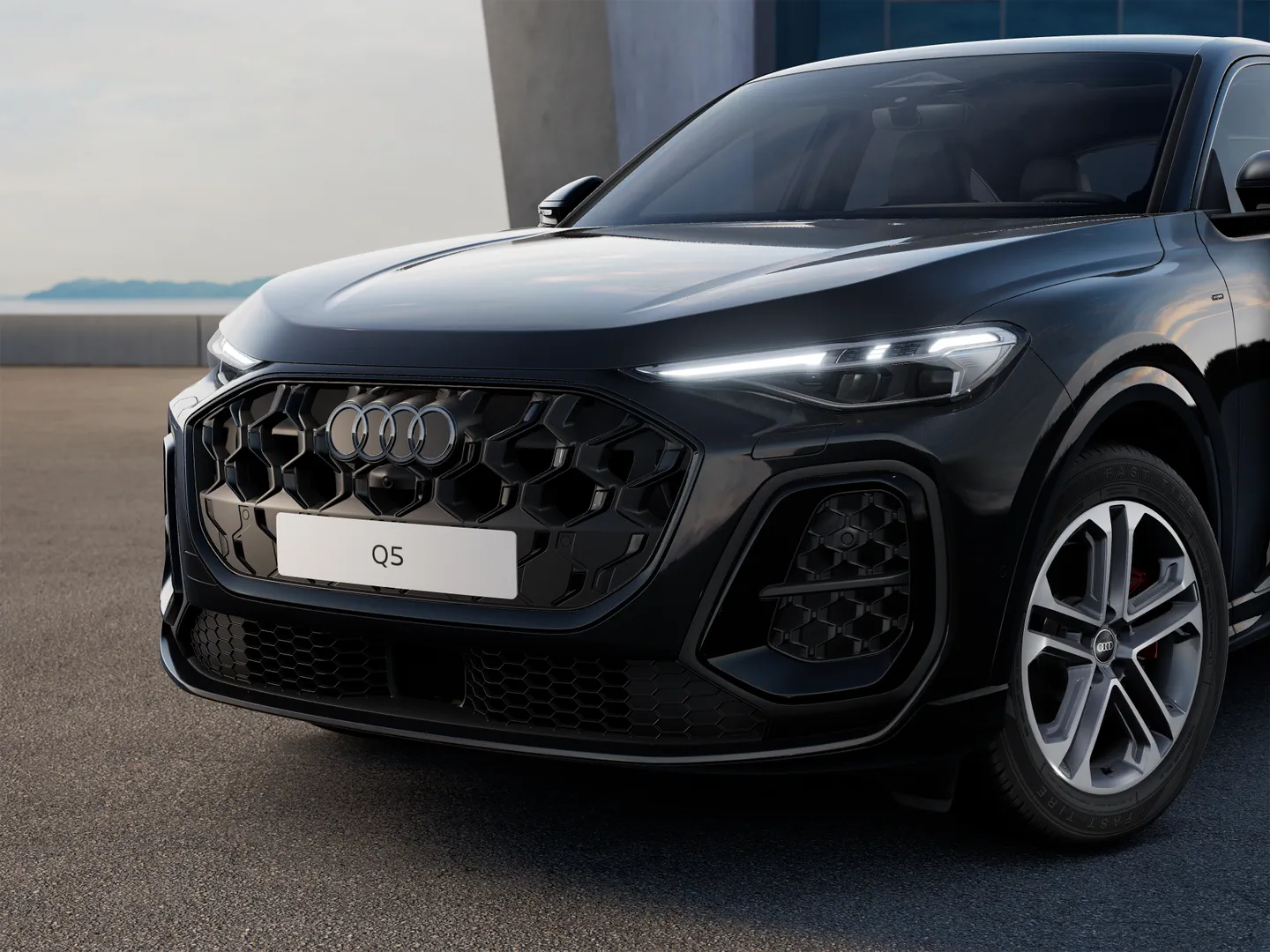 Zdjęcie&nbsp;Audi Q5 Sportback e-hybrid&nbsp;e-hybrid quattro 270 kW S tronic&nbsp;– Ujęcie: reflektory