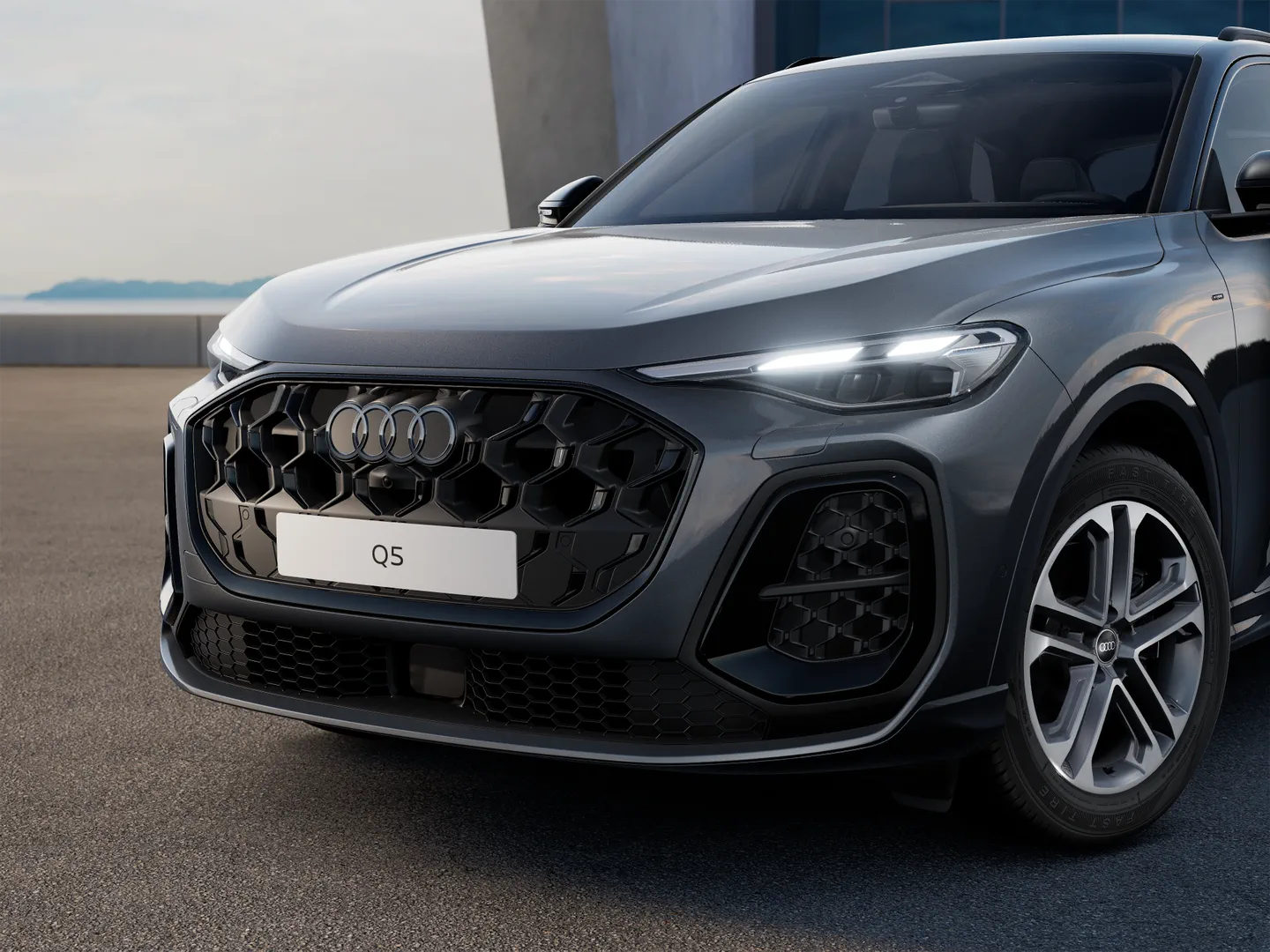 Zdjęcie&nbsp;Audi Q5 SUV e-hybrid&nbsp;e-hybrid quattro 220 kW S tronic&nbsp;– Ujęcie: reflektory