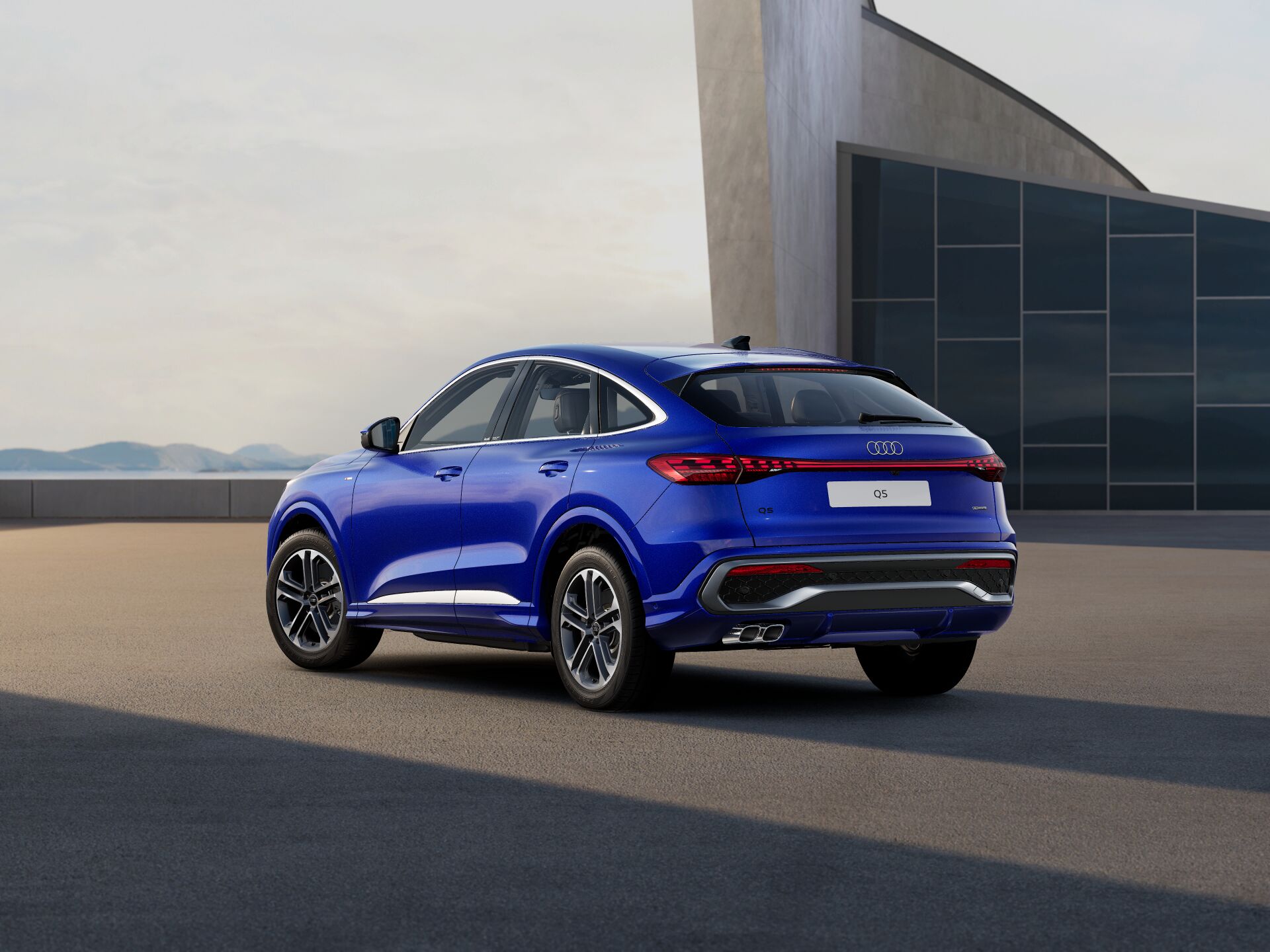 Q5 Sportback EXTERIOR-REAR-3-4
