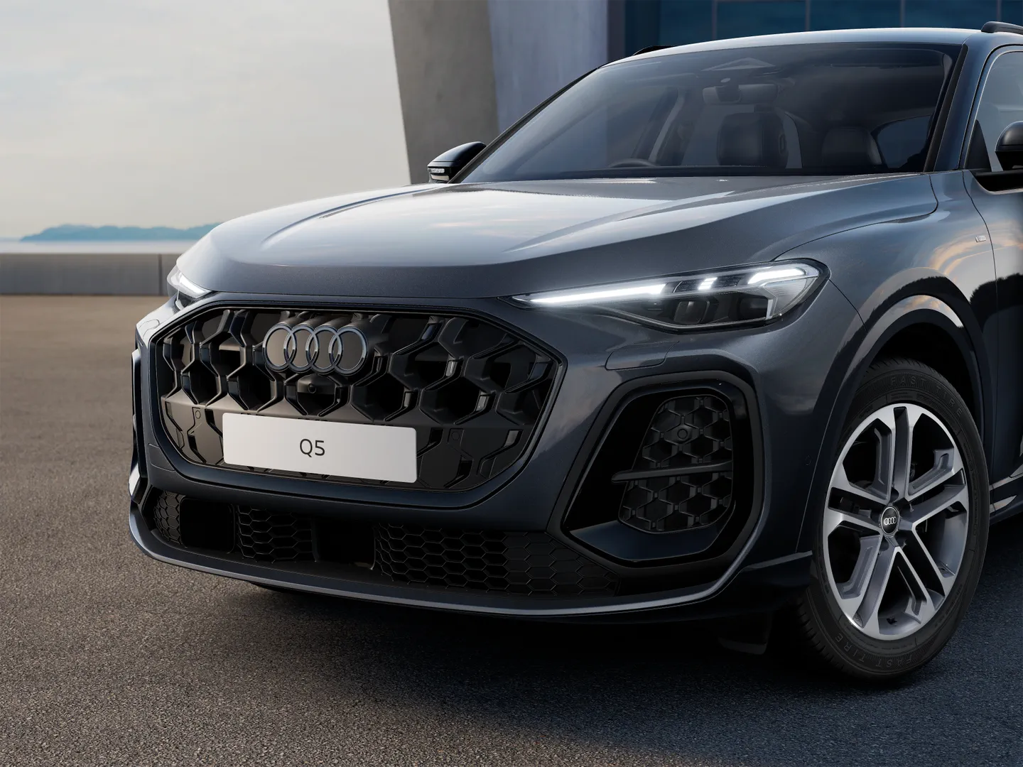 Image about Audi Q5 SUV TDI quattro S tronic