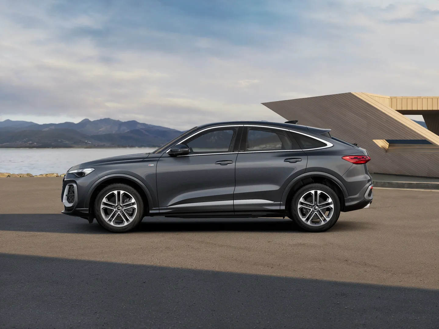 Image about Audi Q5 Sportback TDI quattro 150 kW