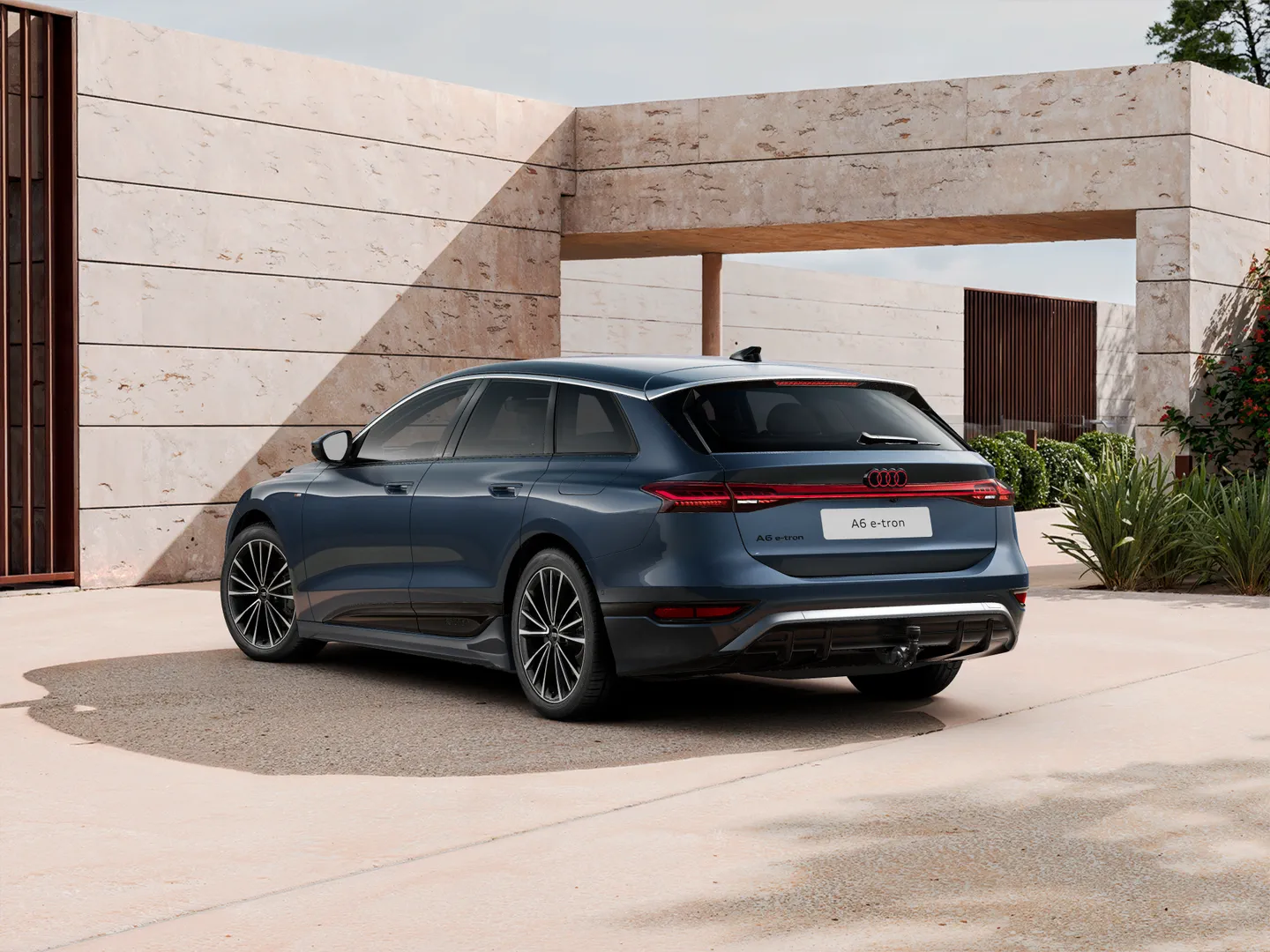 Zdjęcie&nbsp;Audi A6 Avant e-tron&nbsp;e-tron 210,00 kW&nbsp;– Ujęcie: tył 3/4