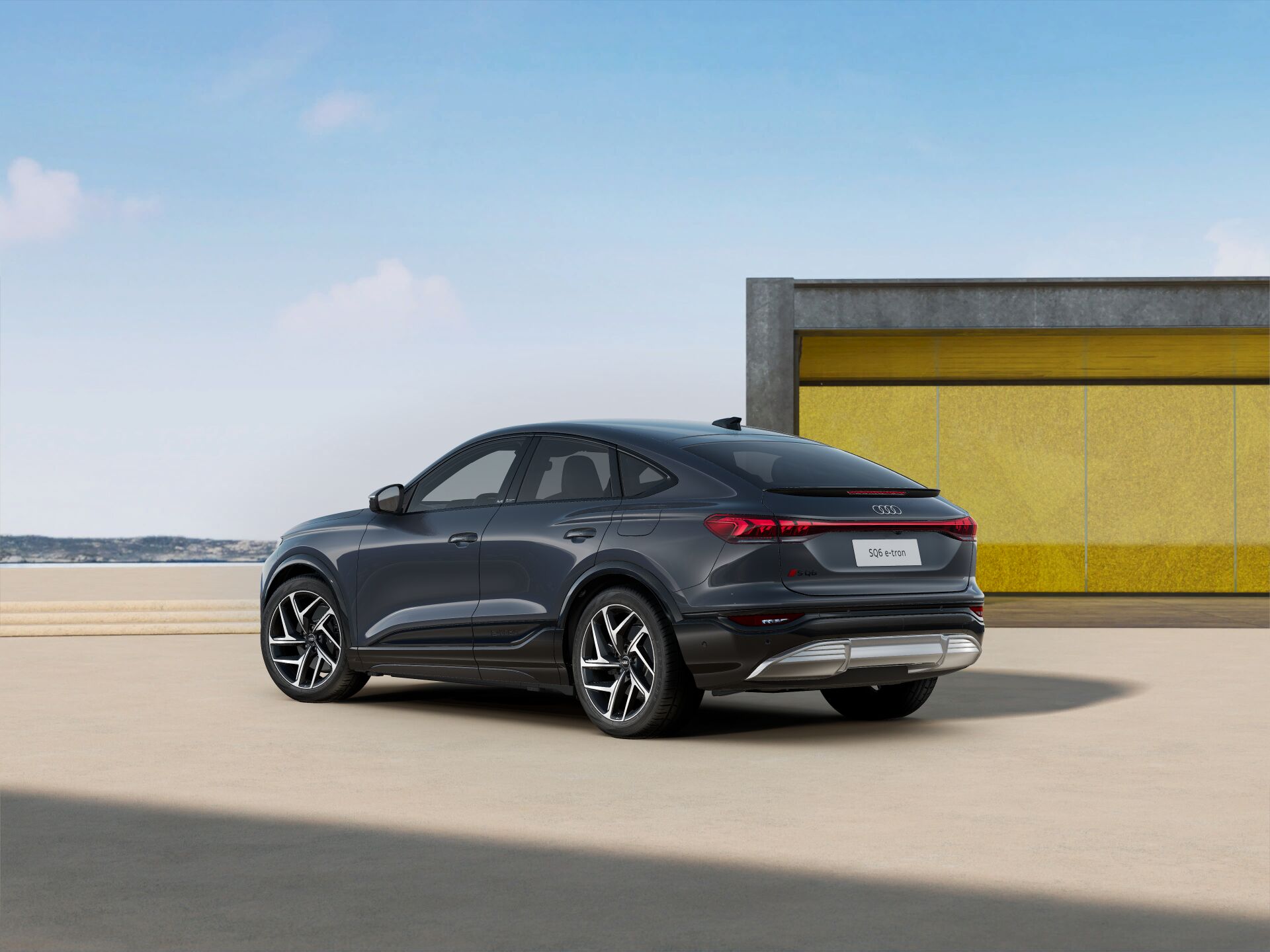 SQ6 Sportback e-tron EXTERIOR-REAR-3-4