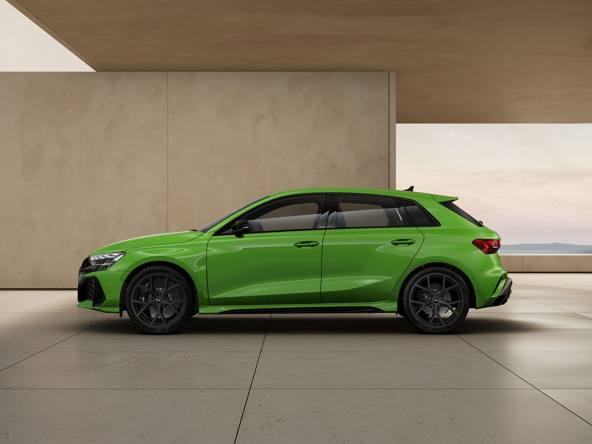 RS 3 Sportback EXTERIOR-PARALLEL-SIDE