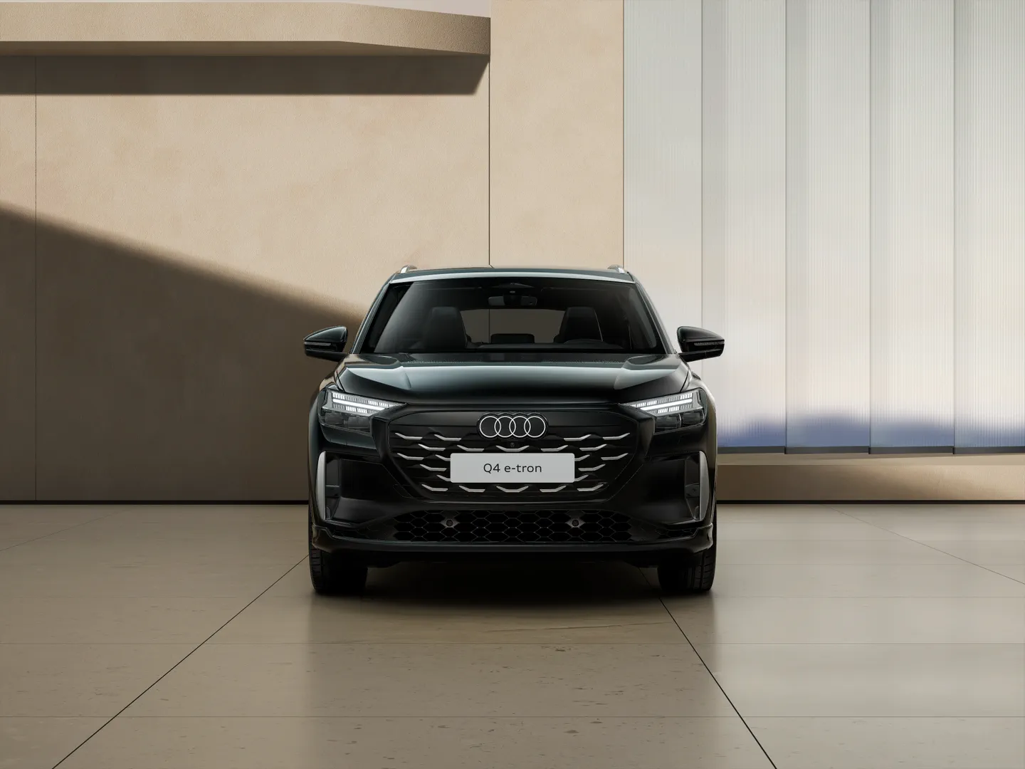 Audi Q4 SUV e-tron e-tron quattro 220 kW in Frontansicht