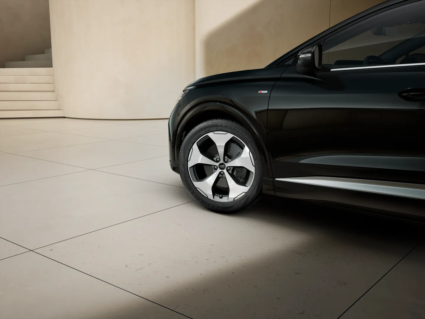 Audi Q4 SUV e-tron e-tron quattro 220 kW in Felgenansicht