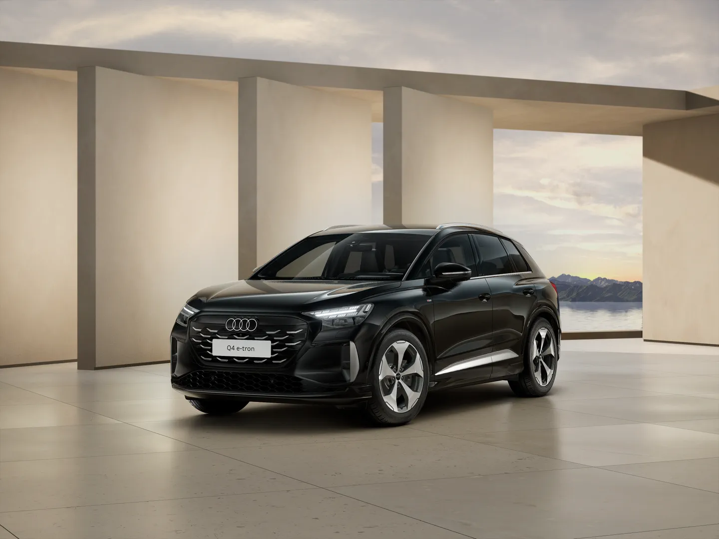 Audi Q4 SUV e-tron e-tron quattro 220 kW in 3/4 Frontansicht