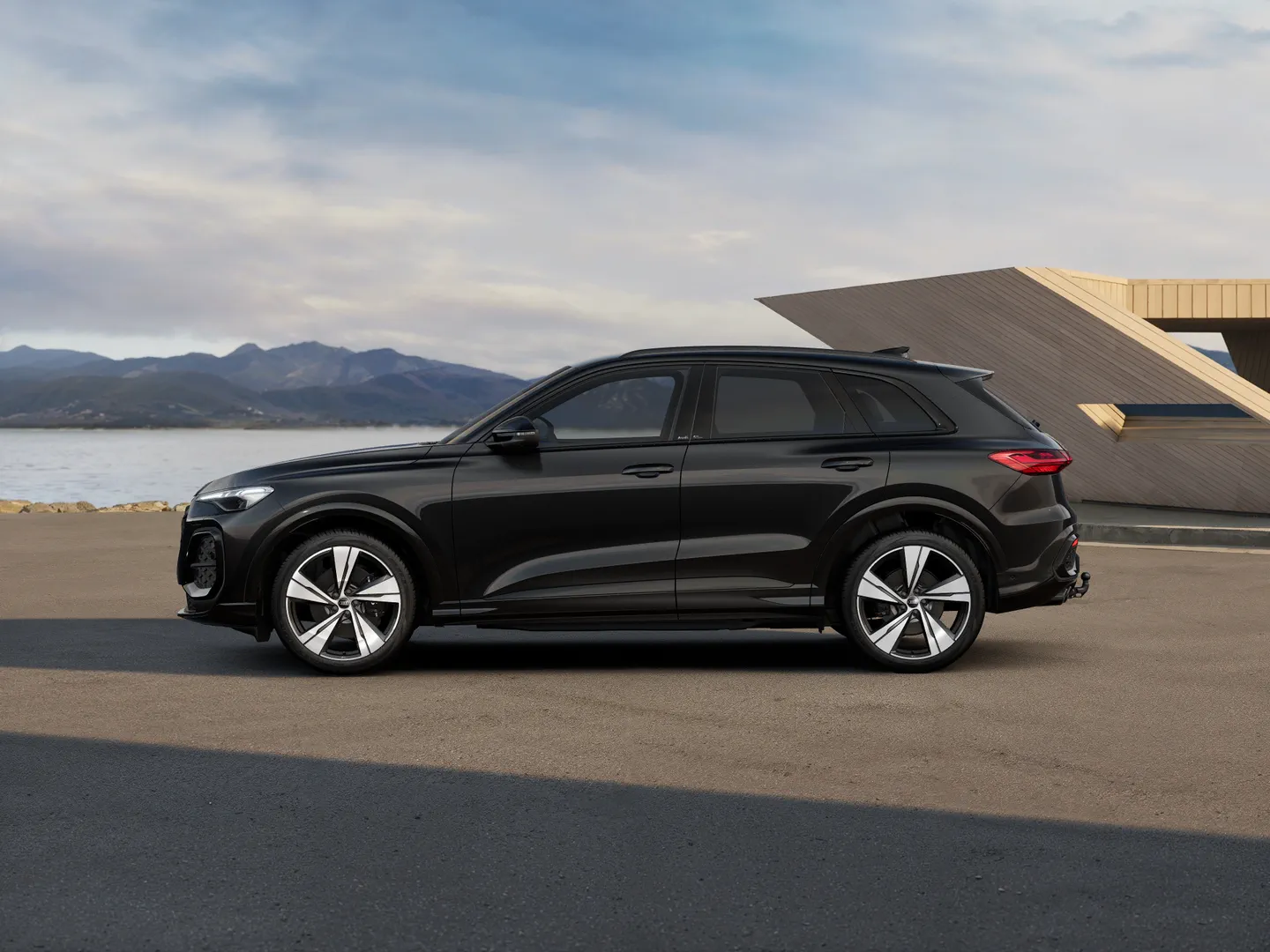 Zdjęcie&nbsp;Audi SQ5 SUV&nbsp;SQ5 SUV TFSI 270 kW S tronic&nbsp;– Ujęcie: bok