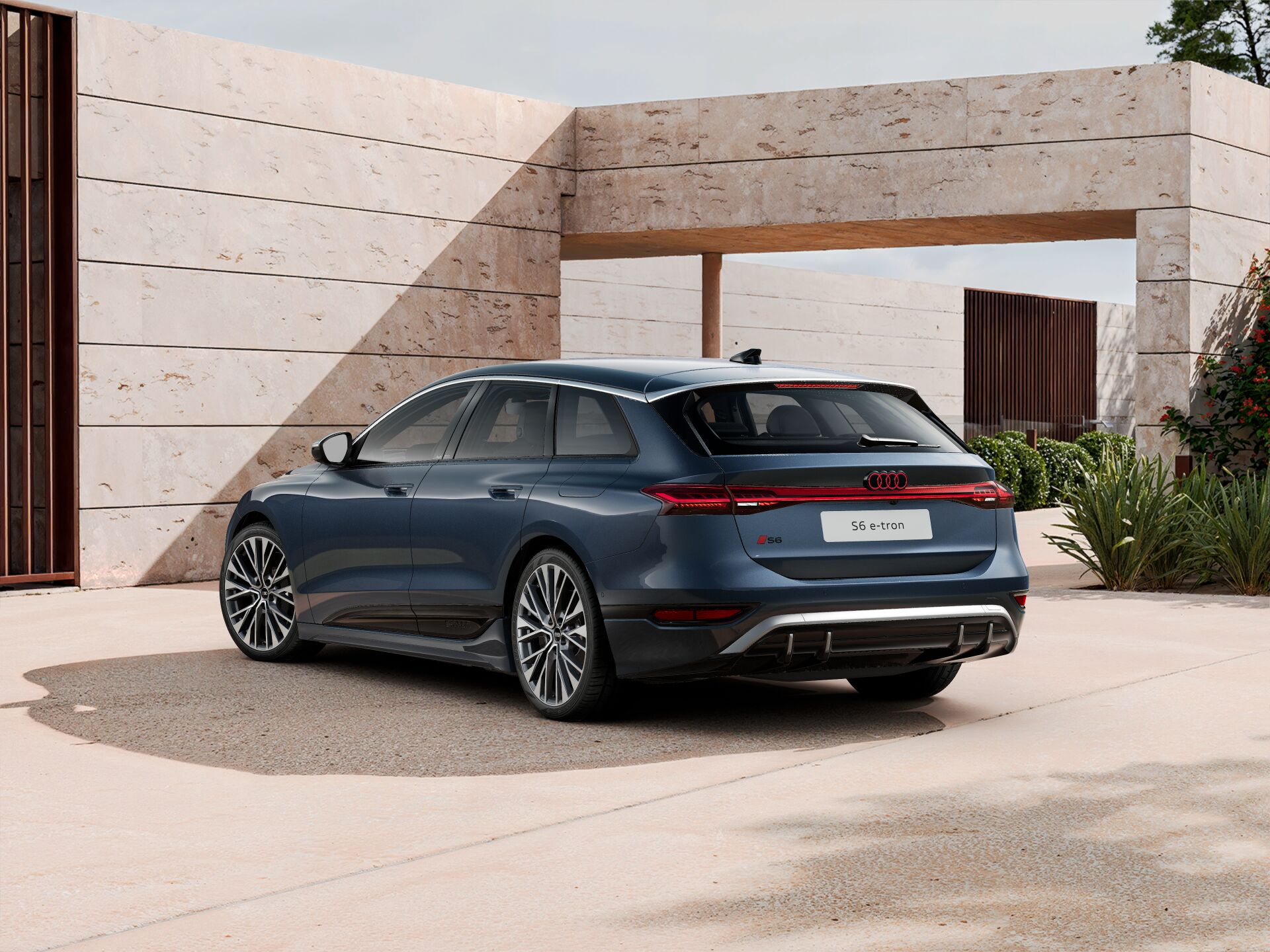 S6 Avant e-tron EXTERIOR-REAR-3-4