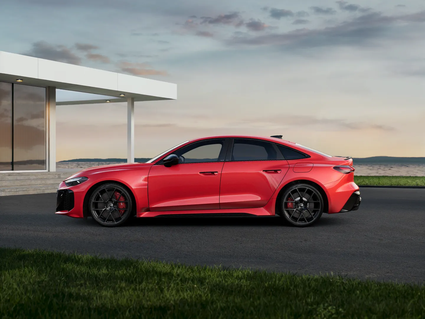 Zdjęcie Audi RS 5 Sedan RS 5 Sedan 470 kW tiptronic – Ujęcie: bok