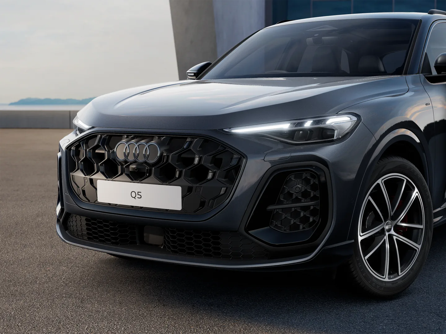 Image about Audi Q5 SUV e-hybrid quattro S tronic