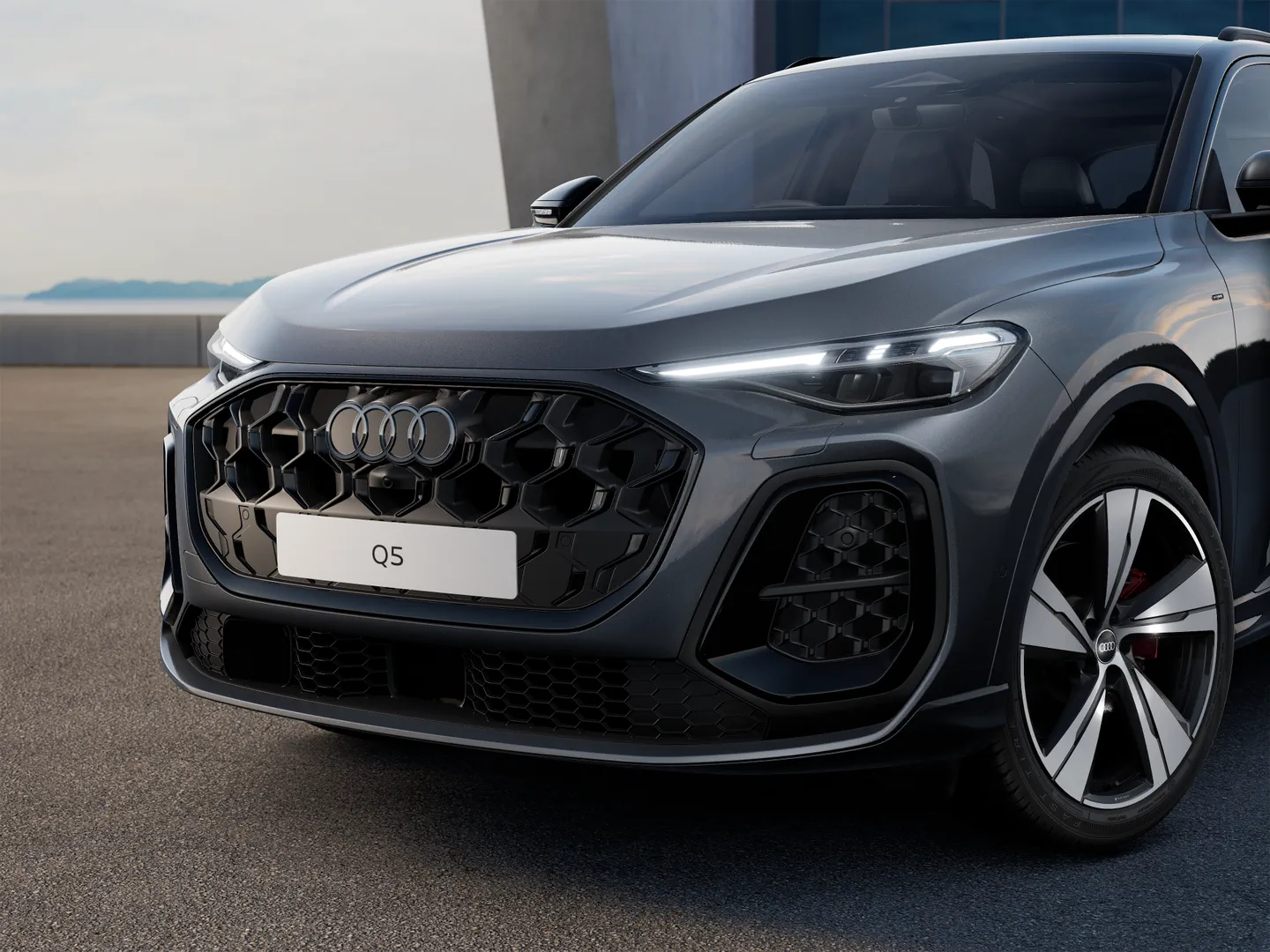 Image about Audi Q5 SUV e-hybrid quattro S tronic