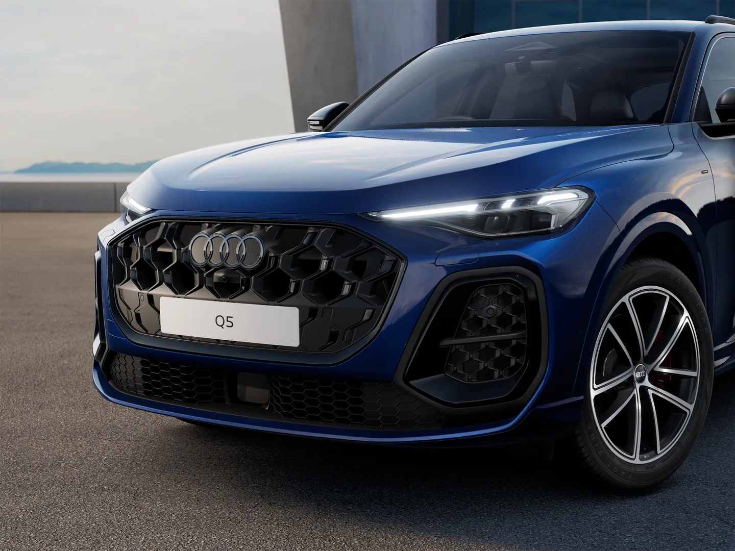 Image about Audi Q5 SUV e-hybrid quattro S tronic