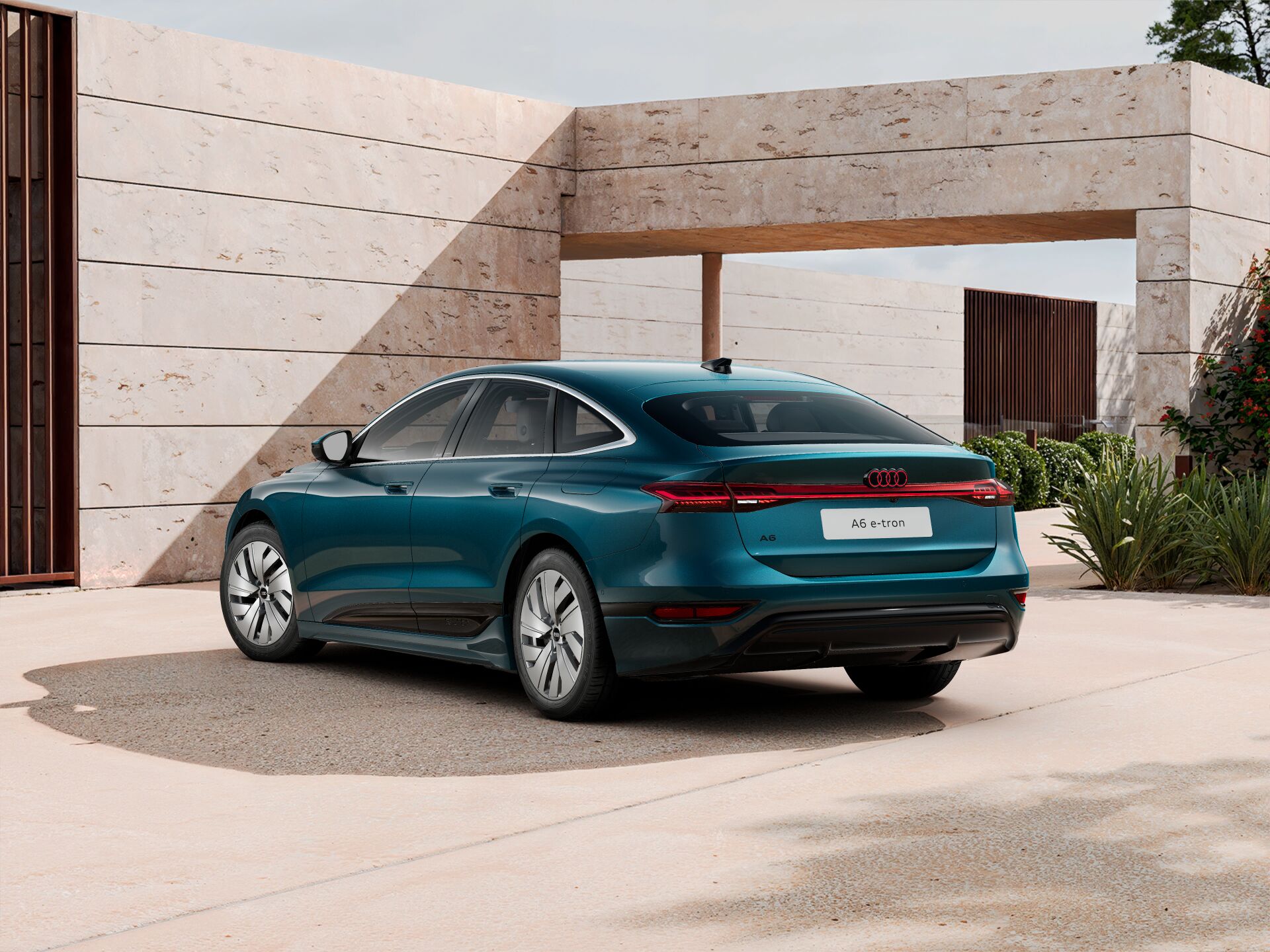 A6 Sportback e-tron EXTERIOR-REAR-3-4