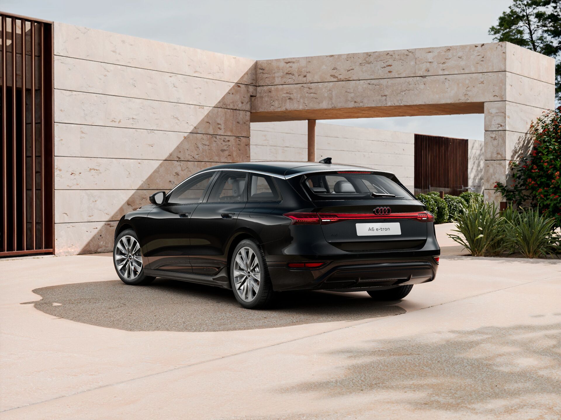 A6 Avant e-tron EXTERIOR-REAR-3-4
