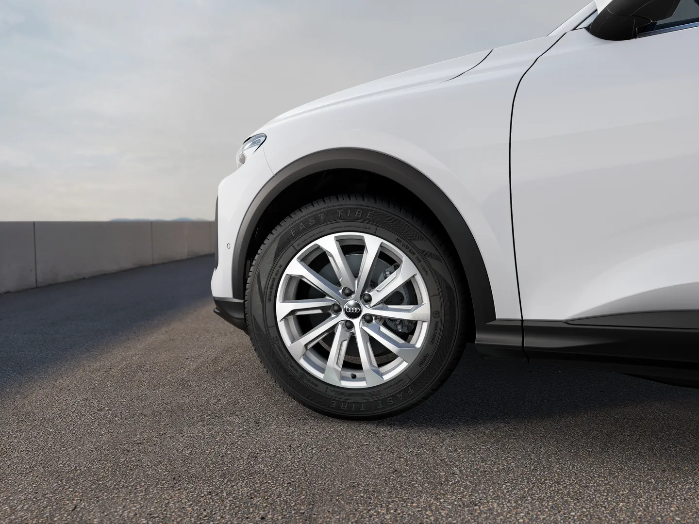 Zdjęcie Audi Q5 SUV TFSI 150 kW S tronic – Ujęcie: obręcze