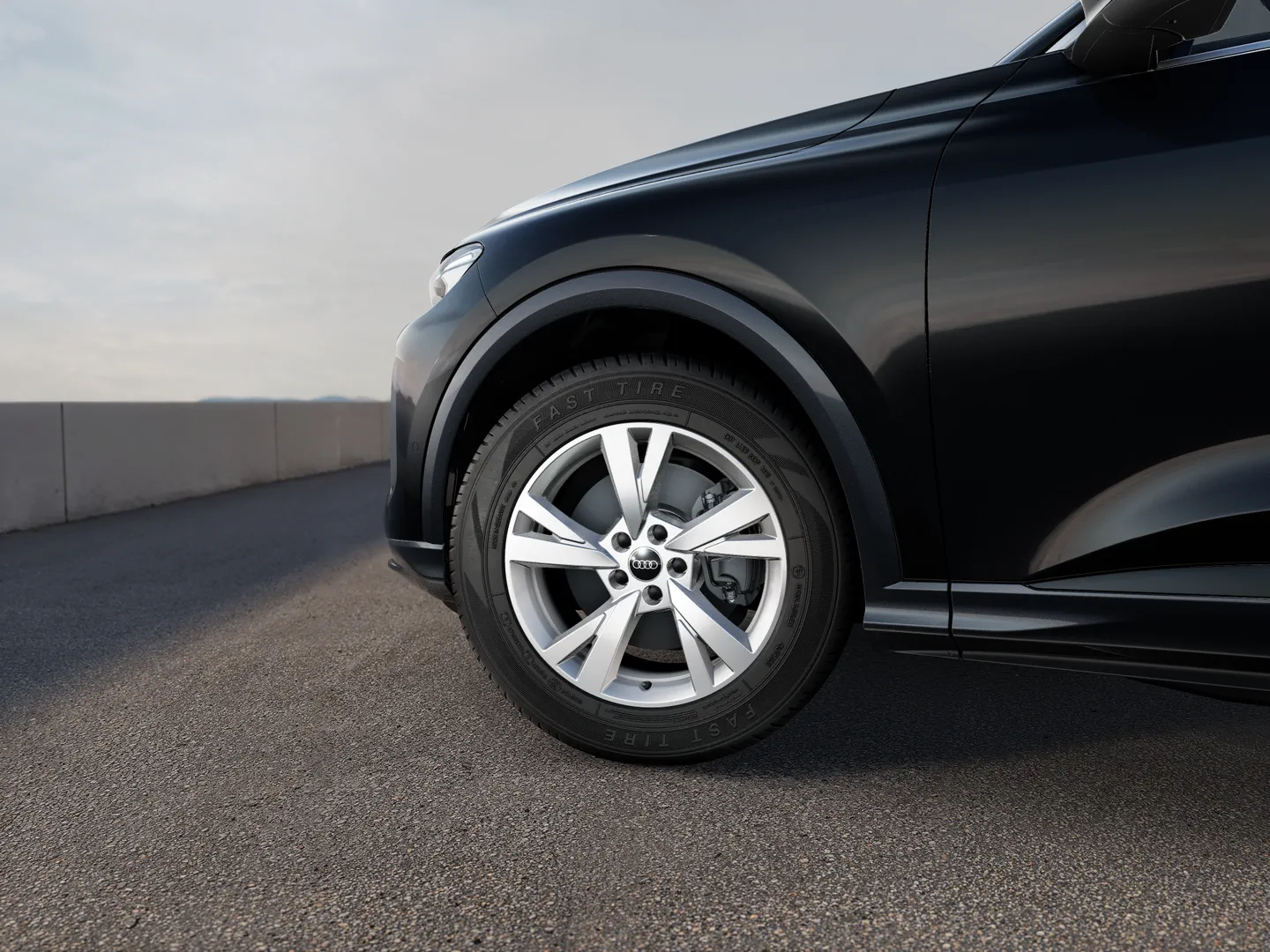 Zdjęcie&nbsp;Audi Q5 Sportback&nbsp;TFSI 150 kW S tronic&nbsp;– Ujęcie: obręcze