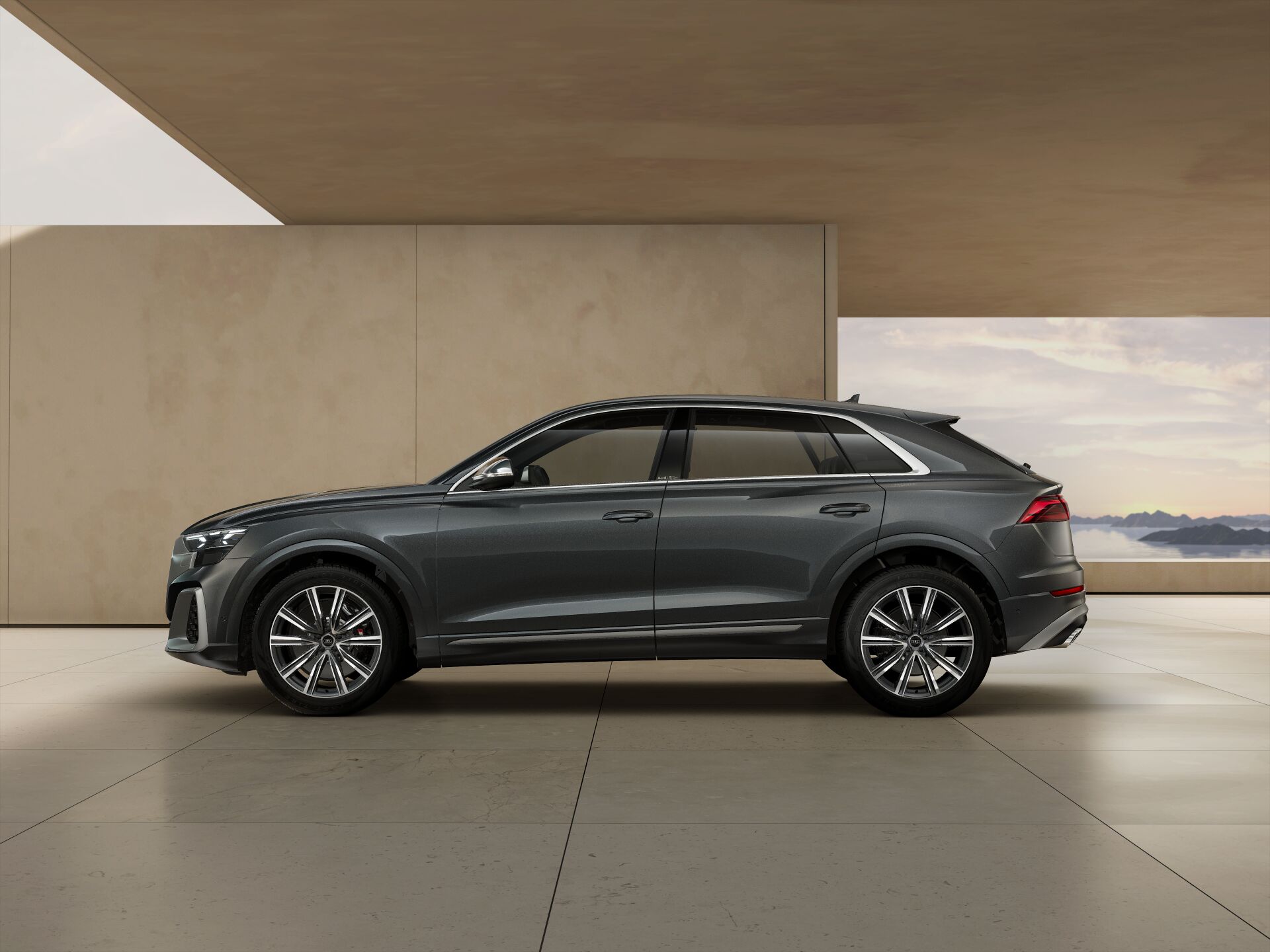 SQ8 SUV EXTERIOR-PARALLEL-SIDE