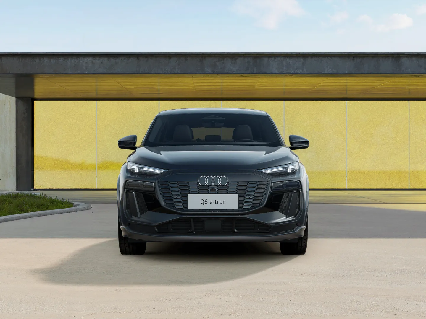 Zdjęcie Audi Q6 Sportback e-tron e-tron 185,00 kW – Ujęcie: przód