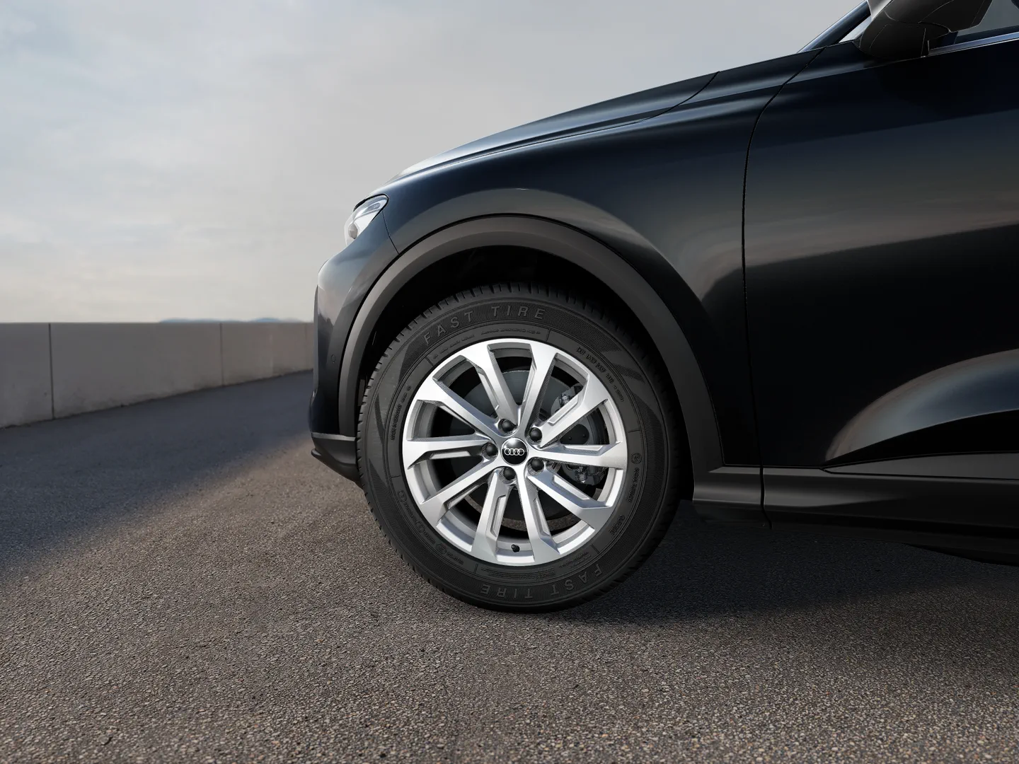 Zdjęcie&nbsp;Audi Q5 SUV&nbsp;TFSI 150 kW S tronic&nbsp;– Ujęcie: obręcze