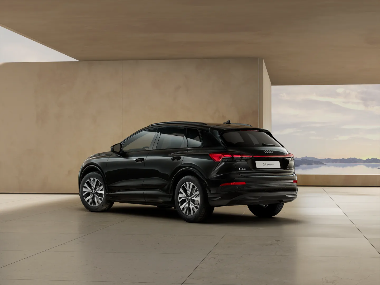 Zdjęcie Audi Q4 e-tron 45 e-tron 210,00 kW – Ujęcie: tył 3/4
