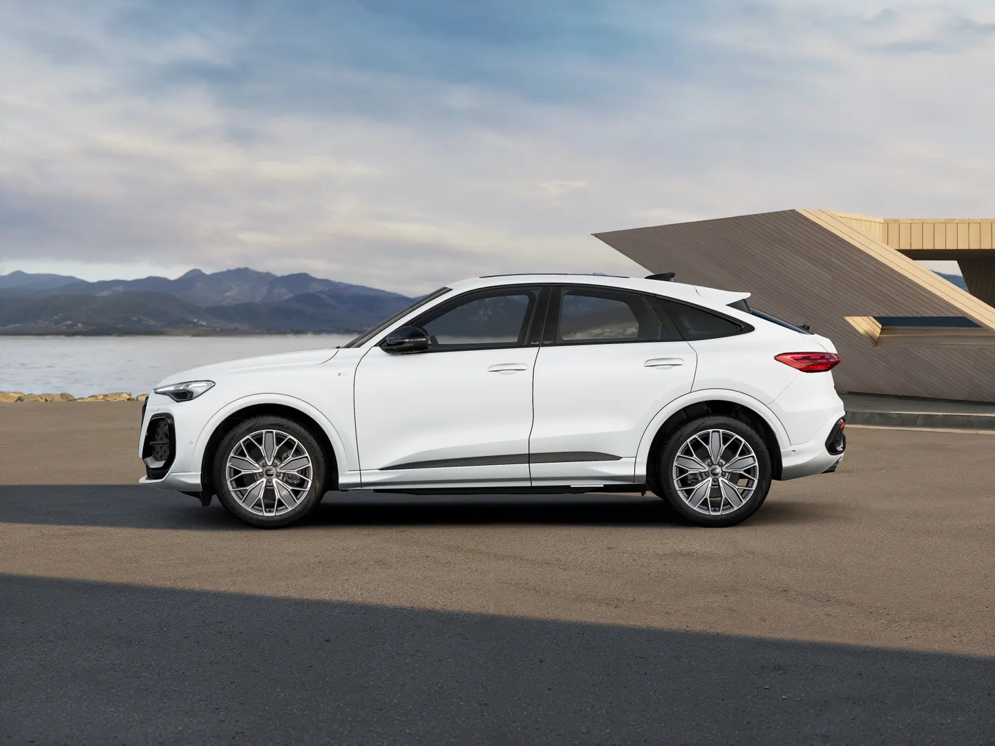 Image about Audi Q5 Sportback TDI quattro 150 kW sport