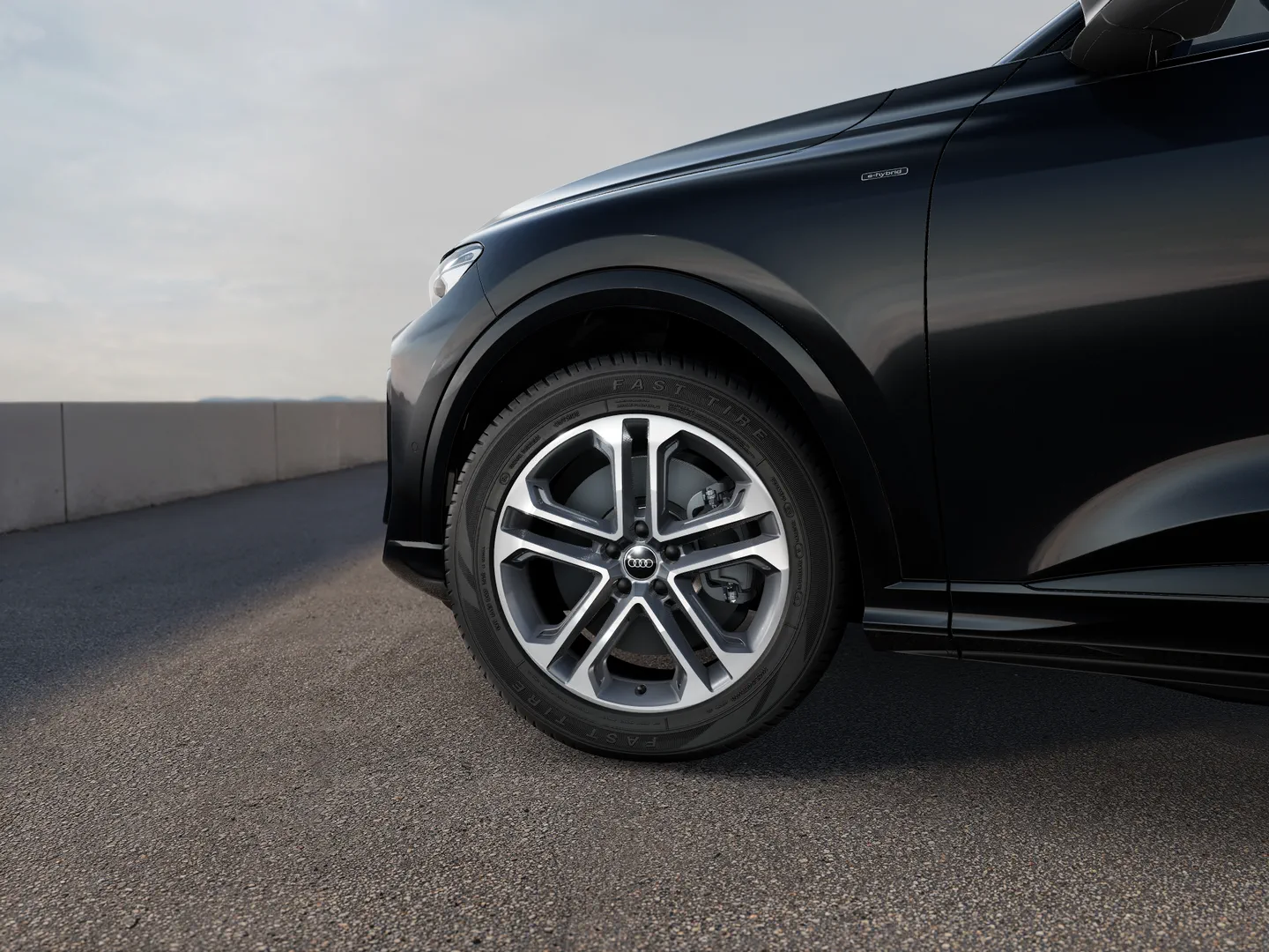 Zdjęcie&nbsp;Audi Q5 SUV e-hybrid&nbsp;e-hybrid quattro 220 kW S tronic&nbsp;– Ujęcie: obręcze