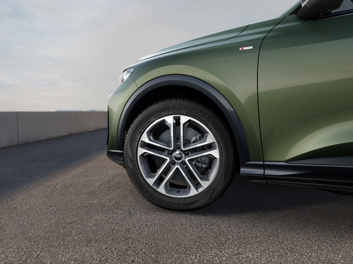 Zdjęcie&nbsp;Audi Q5 SUV&nbsp;TDI quattro 150 kW S tronic&nbsp;– Ujęcie: obręcze