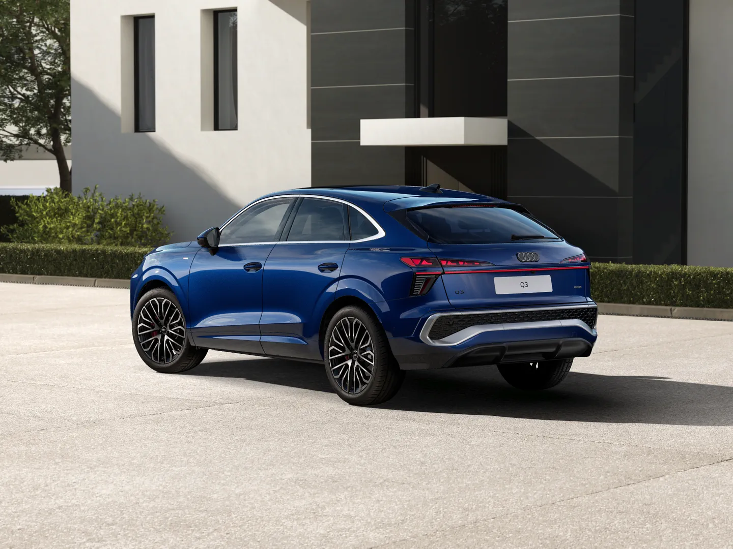 Image about Audi Q3 Sportback TFSI quattro 195 kW