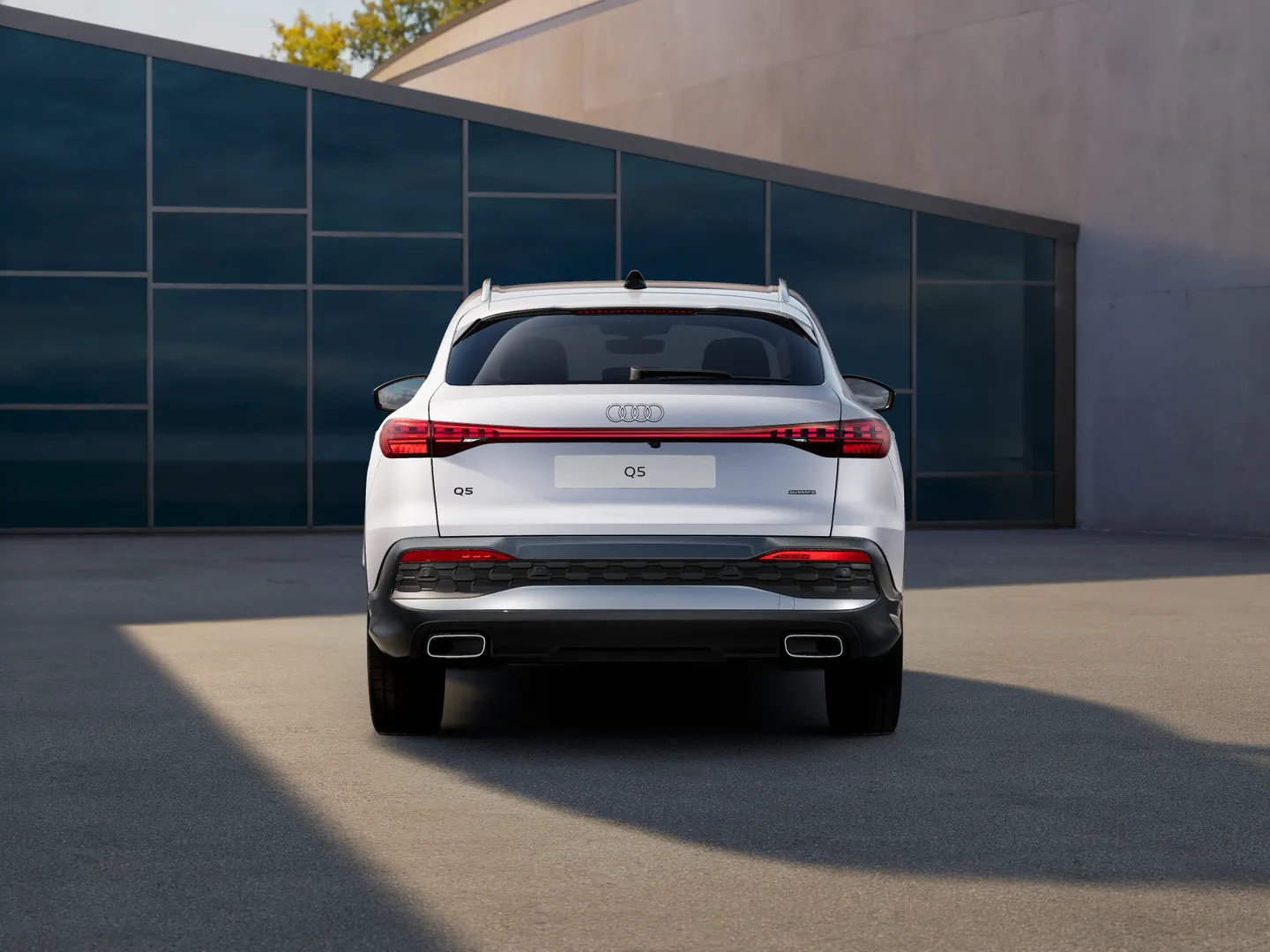 Zdjęcie&nbsp;Audi Q5 Sportback e-hybrid&nbsp;e-hybrid quattro 220 kW S tronic&nbsp;– Ujęcie: tył