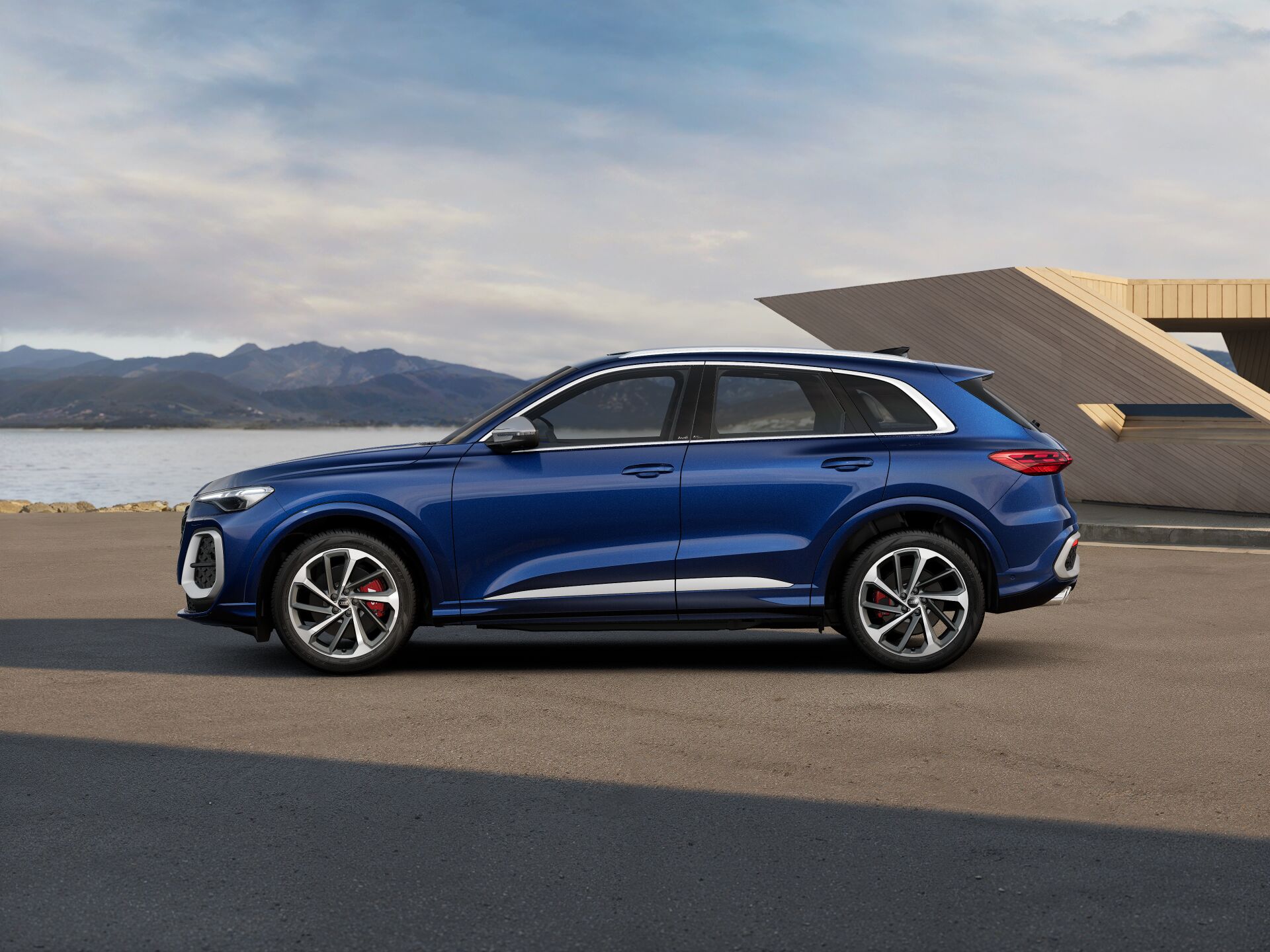 SQ5 EXTERIOR-PARALLEL-SIDE