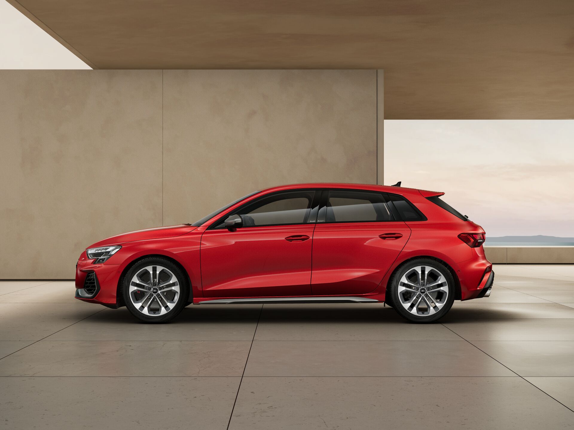 S3 Sportback  EXTERIOR-PARALLEL-SIDE