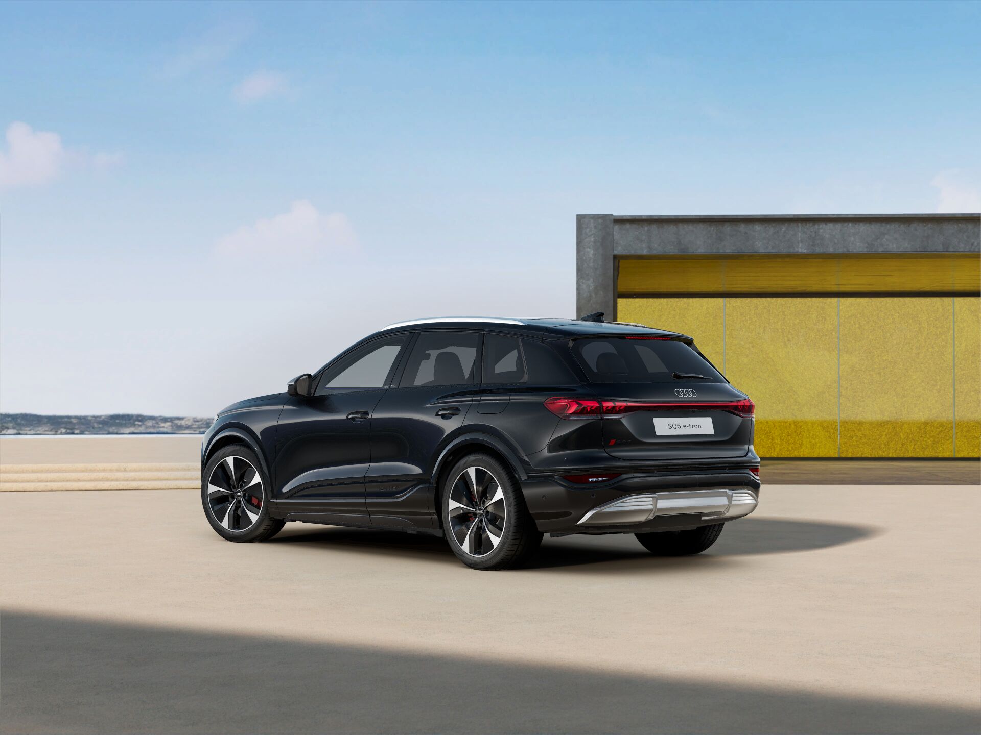 SQ6 SUV e-tron EXTERIOR-REAR-3-4