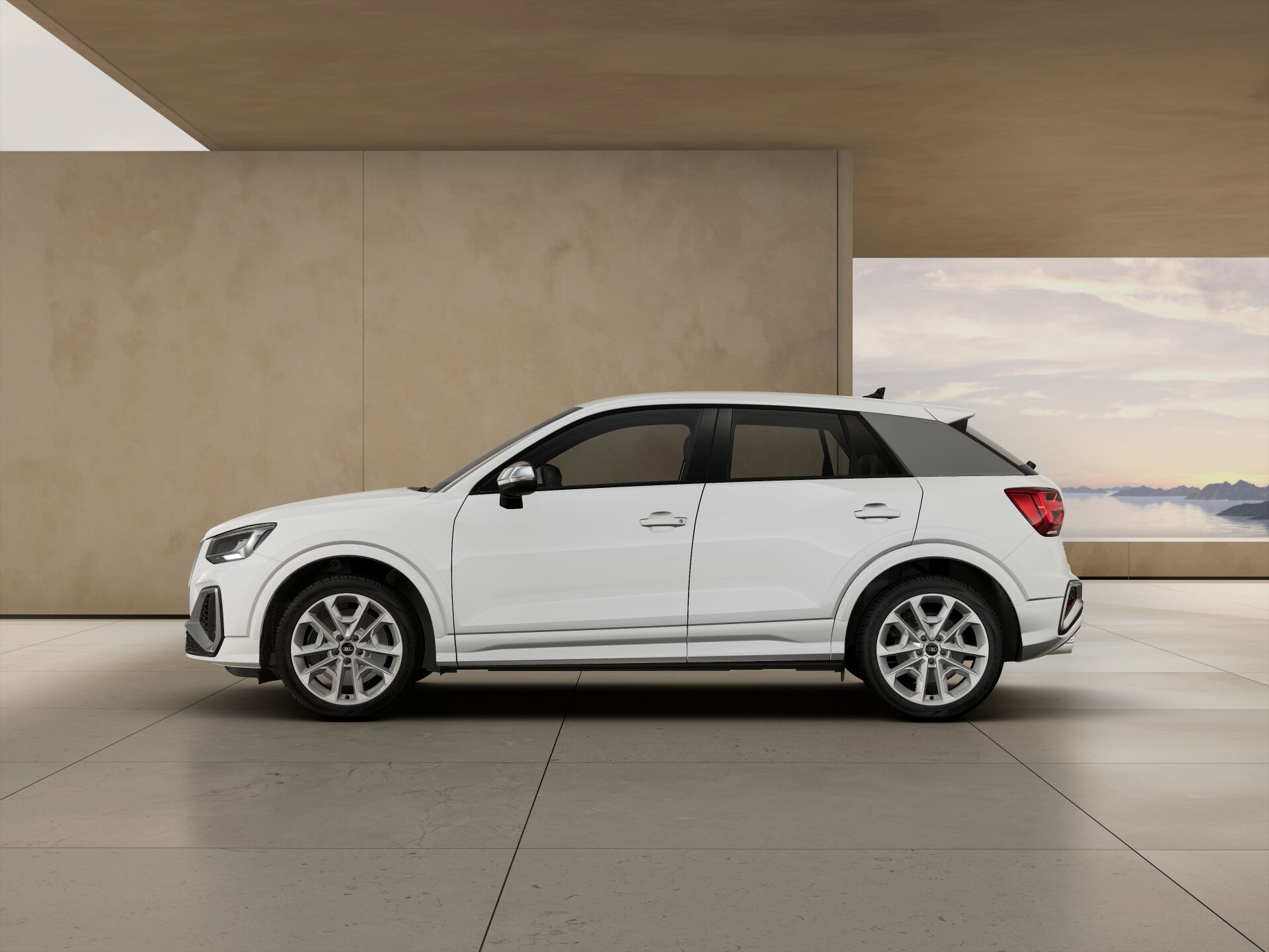 SQ2 TFSI EXTERIOR-PARALLEL-SIDE